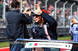 Sergio Perez (MEX) Racing Point Force India F1 Team on the drivers parade. 21.10.2018. Formula 1 World Championship, Rd 18, United States Grand Prix, Austin, Texas, USA, Race Day.