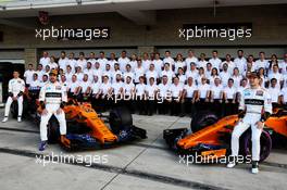 (L to R): Fernando Alonso (ESP) McLaren and Stoffel Vandoorne (BEL) McLaren MCL33 at a team photograph. 21.10.2018. Formula 1 World Championship, Rd 18, United States Grand Prix, Austin, Texas, USA, Race Day.
