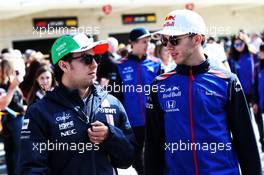 (L to R): Sergio Perez (MEX) Racing Point Force India F1 Team and Pierre Gasly (FRA) Scuderia Toro Rosso on the drivers parade. 21.10.2018. Formula 1 World Championship, Rd 18, United States Grand Prix, Austin, Texas, USA, Race Day.