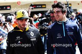 (L to R): Carlos Sainz Jr (ESP) Renault Sport F1 Team and Lance Stroll (CDN) Williams on the drivers parade. 21.10.2018. Formula 1 World Championship, Rd 18, United States Grand Prix, Austin, Texas, USA, Race Day.