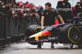 Red Bull Racing mechanic with the Red Bull Racing RB14. 18.10.2018. Formula 1 World Championship, Rd 18, United States Grand Prix, Austin, Texas, USA, Preparation Day.