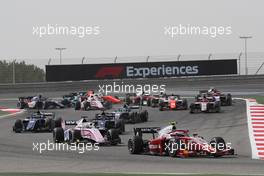 Race 2, Start of the race 08.04.2018. FIA Formula 2 Championship, Rd 1, Sakhir, Bahrain, Sunday.