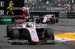 Race 1, Nirei Fukuzumi (JAP) BWT Arden leads  Maximilian Gunther (GER) BWT Arden 25.05.2018. FIA Formula 2 Championship, Rd 4, Monte Carlo, Monaco, Friday.