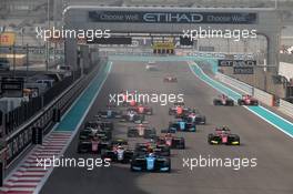 Race 2, Start of the race 25.11.2018. GP3 Series, Rd 9, Yas Marina Circuit, Abu Dhabi, UAE, Sunday.