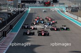 Race 1, Start of the race 24.11.2018. GP3 Series, Rd 9, Yas Marina Circuit, Abu Dhabi, UAE, Saturday.