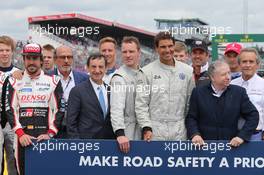 Fernando Alonso (ESP) Toyota Gazoo Racing on the grid with Michael Fassbender (IRE) Actor; Rafael Nadal (ESP) Tennis Player; Jean Todt (FRA) FIA President; and Jacky Ickx (BEL). 16-17.06.2018. FIA World Endurance Championship, Le Mans 24 Hours, Race, Le Mans, France.