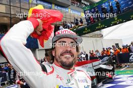 Race winner Fernando Alonso (ESP) Toyota Gazoo Racing celebrates in parc ferme. 16-17.06.2018. FIA World Endurance Championship, Le Mans 24 Hours, Race, Le Mans, France.