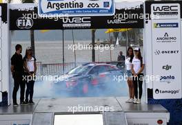 2nd place Thierry Neuville (BEL)-Nicolas Gilsoul (BEL) Hyundai i20 WRC, HYUNDAI SHELL MOBIS WRT 26-29.04.2018. FIA World Rally Championship, Rd 5, Rally Argentina, Villa Carlos Paz, Argentina.
