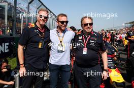 Sir Chris Hoy (GBR) with the Red Bull Racing team on the grid. 17.03.2019. Formula 1 World Championship, Rd 1, Australian Grand Prix, Albert Park, Melbourne, Australia, Race Day.