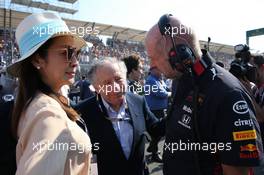 (L to R): Michelle Yeoh (MAL) with Jean Todt (FRA) FIA President and Adrian Newey (GBR) Red Bull Racing Chief Technical Officer on the grid. 17.03.2019. Formula 1 World Championship, Rd 1, Australian Grand Prix, Albert Park, Melbourne, Australia, Race Day.