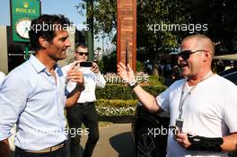 (L to R): Mark Webber (AUS) Channel 4 Presenter with Heston Blumenthal (GBR) Celebrity Chef. 16.03.2019. Formula 1 World Championship, Rd 1, Australian Grand Prix, Albert Park, Melbourne, Australia, Qualifying Day.