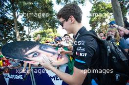 George Russell (GBR) Williams Racing signs autographs for the fans. 17.03.2019. Formula 1 World Championship, Rd 1, Australian Grand Prix, Albert Park, Melbourne, Australia, Race Day.