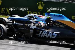 Kevin Magnussen (DEN) Haas VF-19 and Robert Kubica (POL) Williams Racing FW42 battle for position. 30.06.2019 Formula 1 World Championship, Rd 9, Austrian Grand Prix, Spielberg, Austria, Race Day.