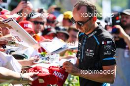 Robert Kubica (POL) Williams Racing signs autographs for the fans. 29.06.2019. Formula 1 World Championship, Rd 9, Austrian Grand Prix, Spielberg, Austria, Qualifying Day.
