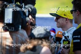 Nico Hulkenberg (GER) Renault F1 Team with the media. 29.06.2019. Formula 1 World Championship, Rd 9, Austrian Grand Prix, Spielberg, Austria, Qualifying Day.