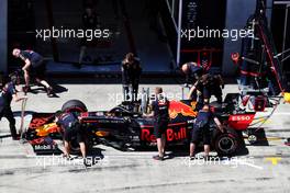 Max Verstappen (NLD) Red Bull Racing RB15 in the pits. 29.06.2019. Formula 1 World Championship, Rd 9, Austrian Grand Prix, Spielberg, Austria, Qualifying Day.