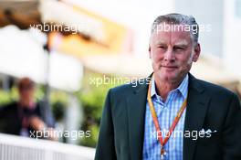 Sean Bratches (USA) Formula 1 Managing Director, Commercial Operations. 26.04.2019. Formula 1 World Championship, Rd 4, Azerbaijan Grand Prix, Baku Street Circuit, Azerbaijan, Practice Day.
