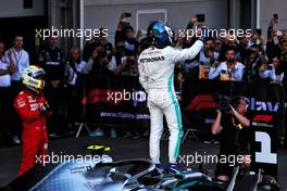 Race winner Valtteri Bottas (FIN) Mercedes AMG F1 W10 celebrates in parc ferme. 28.04.2019. Formula 1 World Championship, Rd 4, Azerbaijan Grand Prix, Baku Street Circuit, Azerbaijan, Race Day.