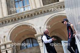(L to R): Dr Helmut Marko (AUT) Red Bull Motorsport Consultant with Max Verstappen (NLD) Red Bull Racing. 28.04.2019. Formula 1 World Championship, Rd 4, Azerbaijan Grand Prix, Baku Street Circuit, Azerbaijan, Race Day.