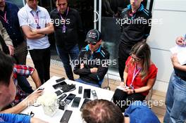Robert Kubica (POL) Williams Racing with the media. 25.04.2019. Formula 1 World Championship, Rd 4, Azerbaijan Grand Prix, Baku Street Circuit, Azerbaijan, Preparation Day.