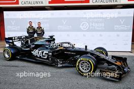 (L to R): Romain Grosjean (FRA) Haas F1 Team and Kevin Magnussen (DEN) Haas F1 Team unveil the Haas VF-19. 18.02.2019. Formula One Testing, Day One, Barcelona, Spain. Monday.
