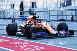 Carlos Sainz Jr (ESP) McLaren MCL34 leaves the pits. 18.02.2019. Formula One Testing, Day One, Barcelona, Spain. Monday.