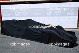 The Haas VF-19 under wraps. 18.02.2019. Formula One Testing, Day One, Barcelona, Spain. Monday.