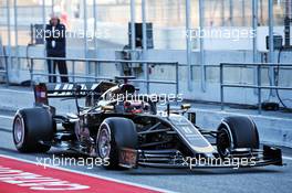Romain Grosjean (FRA) Haas F1 Team VF-19 leaves the pits. 18.02.2019. Formula One Testing, Day One, Barcelona, Spain. Monday.