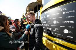 Nico Hulkenberg (GER) Renault Sport F1 Team with the media. 21.02.2019. Formula One Testing, Day Four, Barcelona, Spain. Thursday.