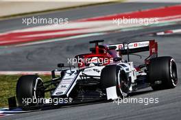 Kimi Raikkonen (FIN) Alfa Romeo Racing C38. 27.02.2019. Formula One Testing, Day Two, Barcelona, Spain. Wednesday.