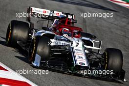 Kimi Raikkonen (FIN) Alfa Romeo Racing C38. 27.02.2019. Formula One Testing, Day Two, Barcelona, Spain. Wednesday.