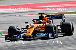 Carlos Sainz Jr (ESP) McLaren MCL34. 14.05.2019. Formula One In Season Testing, Day One, Barcelona, Spain. Tuesday.