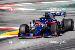 Alexander Albon (THA) Scuderia Toro Rosso STR14. 15.05.2019. Formula One In Season Testing, Day Two, Barcelona, Spain. Wednesday.
