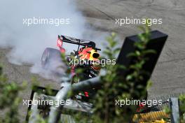 Max Verstappen (NLD) Red Bull Racing RB15 crashed out at the start of the race. 01.09.2019. Formula 1 World Championship, Rd 13, Belgian Grand Prix, Spa Francorchamps, Belgium, Race Day.