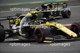 Nico Hulkenberg (GER) Renault Sport F1 Team RS19 leads Daniel Ricciardo (AUS) Renault Sport F1 Team RS19. 01.09.2019. Formula 1 World Championship, Rd 13, Belgian Grand Prix, Spa Francorchamps, Belgium, Race Day.