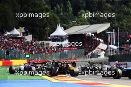 Nico Hulkenberg (GER) Renault F1 Team RS19 at the start of the race. 01.09.2019. Formula 1 World Championship, Rd 13, Belgian Grand Prix, Spa Francorchamps, Belgium, Race Day.