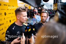Nico Hulkenberg (GER) Renault F1 Team with the media. 29.08.2019. Formula 1 World Championship, Rd 13, Belgian Grand Prix, Spa Francorchamps, Belgium, Preparation Day.