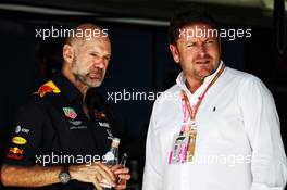 (L to R): Adrian Newey (GBR) Red Bull Racing Chief Technical Officer with James Martin (GBR) Celebrity Chef. 29.03.2019. Formula 1 World Championship, Rd 2, Bahrain Grand Prix, Sakhir, Bahrain, Practice Day