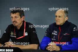 (L to R): Guenther Steiner (ITA) Haas F1 Team Prinicipal and Franz Tost (AUT) Scuderia Toro Rosso Team Principal in the FIA Press Conference. 29.03.2019. Formula 1 World Championship, Rd 2, Bahrain Grand Prix, Sakhir, Bahrain, Practice Day