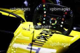 Renault F1 Team RS19 steering wheel. 29.03.2019. Formula 1 World Championship, Rd 2, Bahrain Grand Prix, Sakhir, Bahrain, Practice Day