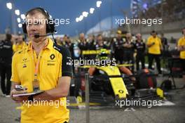 Alan Permane (GBR) Renault Sport F1 Team Trackside Operations Director 31.03.2019. Formula 1 World Championship, Rd 2, Bahrain Grand Prix, Sakhir, Bahrain, Race Day.