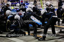 George Russell (GBR) Williams Racing FW42 makes a pit stop. 31.03.2019. Formula 1 World Championship, Rd 2, Bahrain Grand Prix, Sakhir, Bahrain, Race Day.
