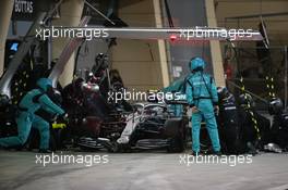 Valtteri Bottas (FIN) Mercedes AMG F1 W10 pit stop. 31.03.2019. Formula 1 World Championship, Rd 2, Bahrain Grand Prix, Sakhir, Bahrain, Race Day.