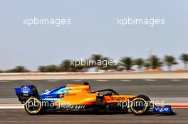 Carlos Sainz Jr (ESP) McLaren MCL34. 30.03.2019. Formula 1 World Championship, Rd 2, Bahrain Grand Prix, Sakhir, Bahrain, Qualifying Day.