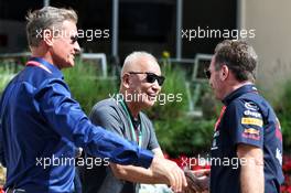 David Coulthard (GBR) Red Bull Racing and Scuderia Toro Advisor / Channel 4 F1 Commentator (Left) and Christian Horner (GBR) Red Bull Racing Team Principal (Right). 31.03.2019. Formula 1 World Championship, Rd 2, Bahrain Grand Prix, Sakhir, Bahrain, Race Day.