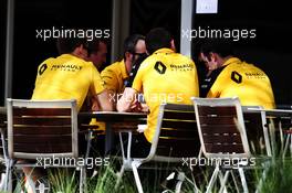 Renault F1 Team. 28.03.2019. Formula 1 World Championship, Rd 2, Bahrain Grand Prix, Sakhir, Bahrain, Preparation Day.