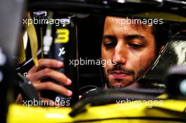 Daniel Ricciardo (AUS) Renault F1 Team RS19. 02.04.2019. Formula One Testing, Sakhir, Bahrain, Tueday.