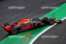 Max Verstappen (NLD) Red Bull Racing RB15 spins in the first practice session. 15.11.2019. Formula 1 World Championship, Rd 20, Brazilian Grand Prix, Sao Paulo, Brazil, Practice Day.