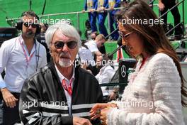Bernie Ecclestone (GBR) with his wife Fabiana Flosi (BRA) on the grid. 17.11.2019. Formula 1 World Championship, Rd 20, Brazilian Grand Prix, Sao Paulo, Brazil, Race Day.