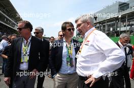 Arnaud Boetsch, Rolex and Ross Brawn, on the grid. 17.11.2019. Formula 1 World Championship, Rd 20, Brazilian Grand Prix, Sao Paulo, Brazil, Race Day.